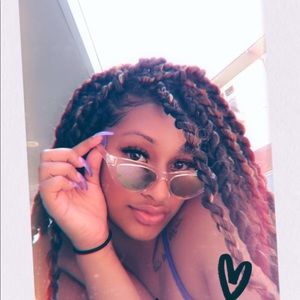 Meet your Posher, Keana